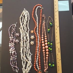 5 vintage necklaces in excell ondition and earings